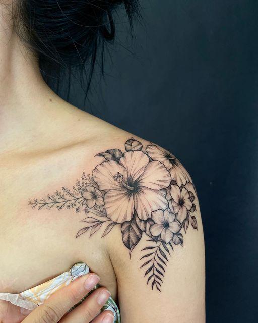 Hibiscus Flower Tattoo. - MELTBLOGS